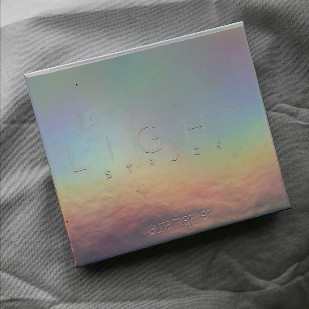 Laura Mercier Lightstruck palette